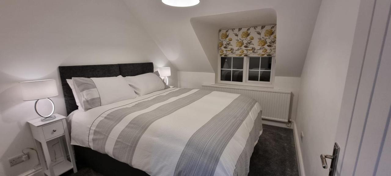 Modern And Spacious 2 Bedroom Apartment With Free Parking Llansantffraid Llansantffraid Glyn Ceiriog المظهر الخارجي الصورة