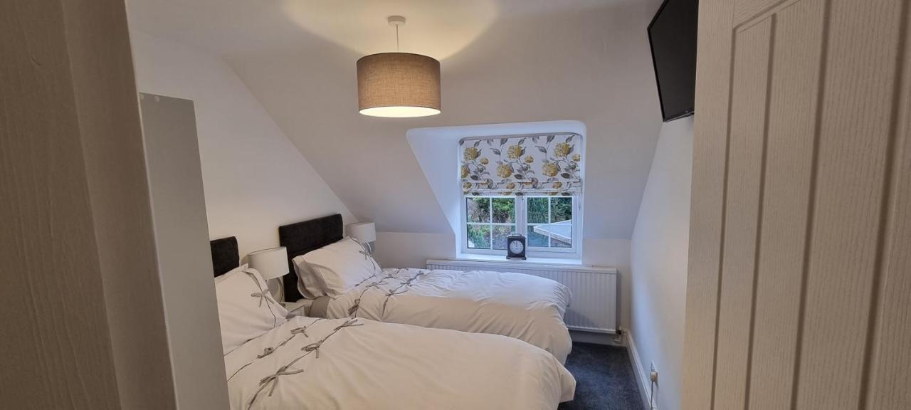 Modern And Spacious 2 Bedroom Apartment With Free Parking Llansantffraid Llansantffraid Glyn Ceiriog المظهر الخارجي الصورة